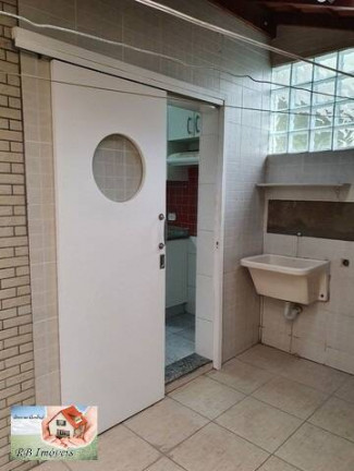 Imagem Casa de Condomínio com 2 Quartos à Venda, 85 m² em Utinga - Santo André