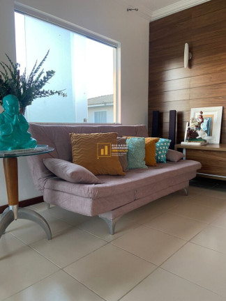 Imagem Casa com 5 Quartos à Venda, 205 m² em Buraquinho - Lauro De Freitas