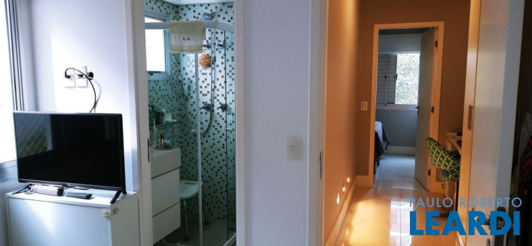 Imagem Apartamento com 2 Quartos à Venda, 68 m² em Aclimação - São Paulo Imagem Apartamento com 2 Quartos à Venda, 68 m² em Aclimação - São Paulo