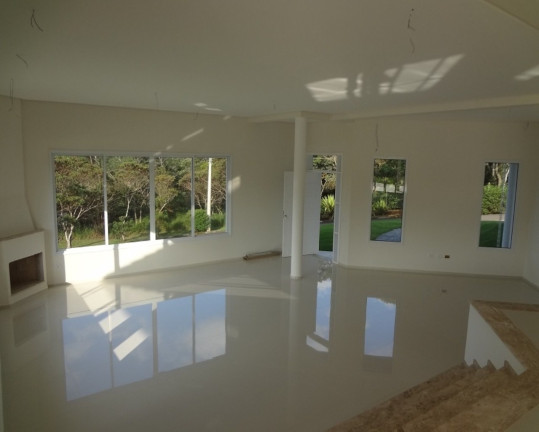 Imagem Casa com 4 Quartos à Venda, em Recanto Ecológico - Mairiporã Imagem Casa com 4 Quartos à Venda, em Recanto Ecológico - Mairiporã