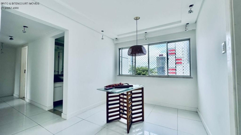 Imagem Imóvel com 3 Quartos à Venda, 127 m² em Caminho Das árvores - Salvador