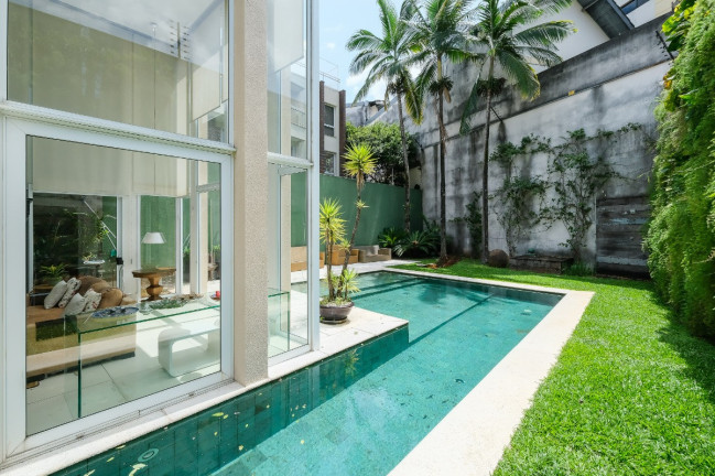 Imagem Casa com 3 Quartos à Venda, 480 m² em Vila Madalena - São Paulo Imagem Casa com 3 Quartos à Venda, 480 m² em Vila Madalena - São Paulo