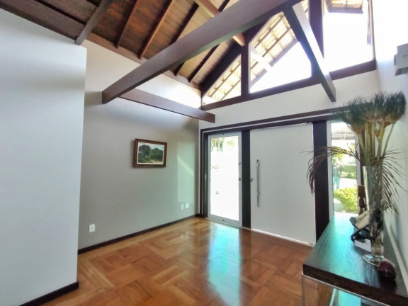 Imagem Casa com 4 Quartos à Venda, 285 m² em Várzea - Teresópolis
