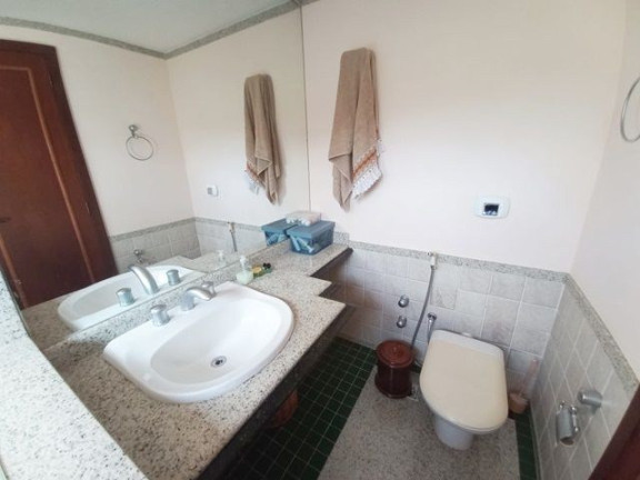 Imagem Casa com 4 Quartos à Venda, 399 m² em Quebra Frascos - Teresópolis