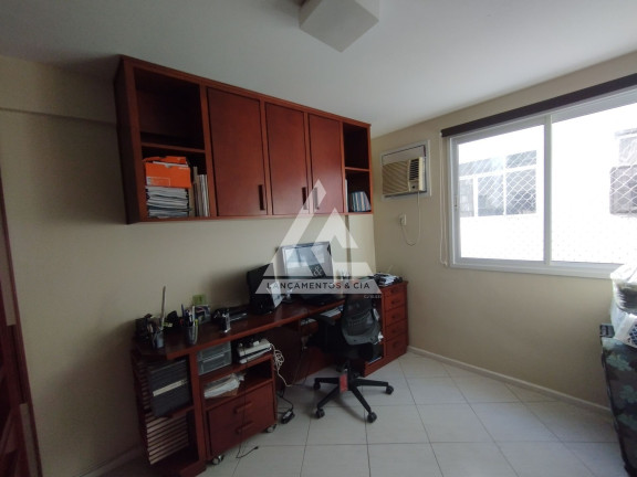 Imagem Apartamento com 2 Quartos à Venda, 62 m² em Laranjeiras - Rio De Janeiro Imagem Apartamento com 2 Quartos à Venda, 62 m² em Laranjeiras - Rio De Janeiro