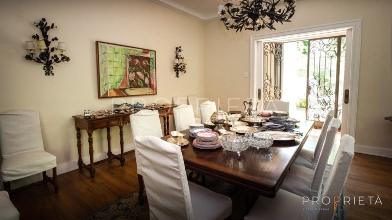 Imagem Casa com 7 Quartos à Venda, 700 m² em Leblon - Rio De Janeiro Imagem Casa com 7 Quartos à Venda, 700 m² em Leblon - Rio De Janeiro