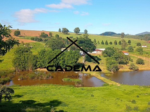 Imagem Chácara com 4 Quartos à Venda, 30 m² em Zona Rural - Monte Sião Imagem Chácara com 4 Quartos à Venda, 30 m² em Zona Rural - Monte Sião