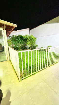Imagem Casa com 3 Quartos à Venda, 250 m²