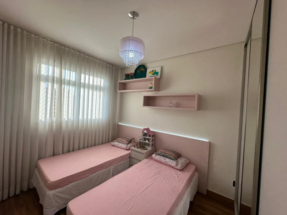 Imagem Apartamento com 3 Quartos à Venda, 82 m² em Cabral - Contagem