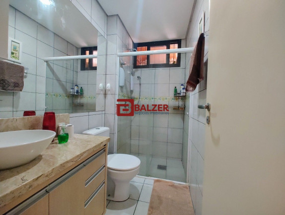 Imagem Apartamento com 2 Quartos à Venda, 98 m² em Centro - Florianópolis Imagem Apartamento com 2 Quartos à Venda, 98 m² em Centro - Florianópolis