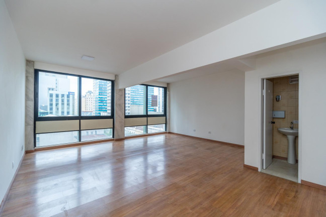 Sala Comercial para Alugar, 45 m² em Centro - Curitiba