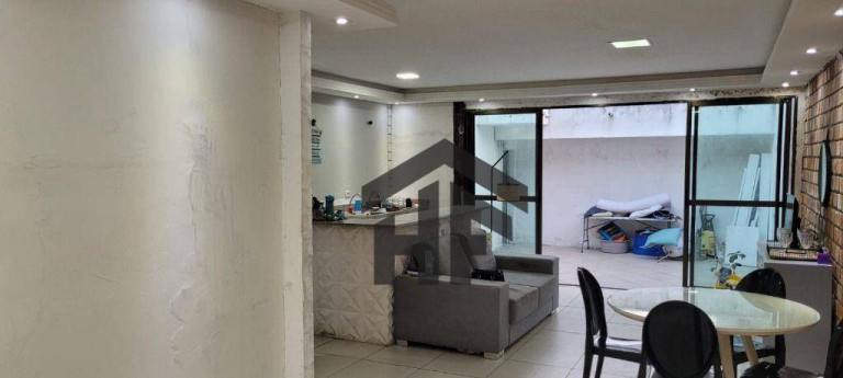 Imagem Casa com 5 Quartos à Venda, 330 m² em Encruzilhada - Recife