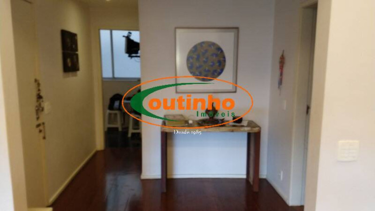 Imagem Apartamento com 4 Quartos à Venda, 160 m² em Tijuca - Rio De Janeiro Imagem Apartamento com 4 Quartos à Venda, 160 m² em Tijuca - Rio De Janeiro