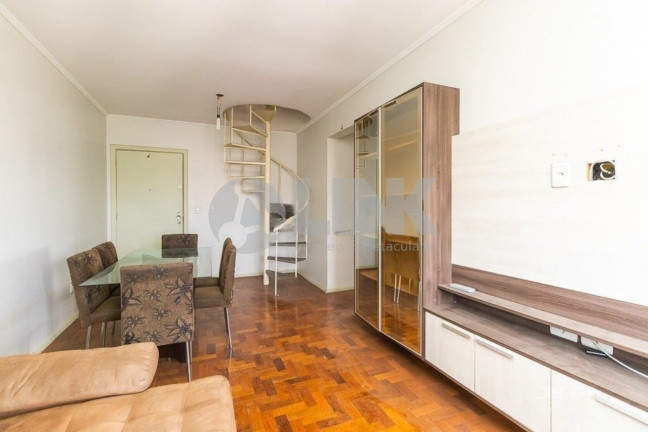 Imagem Imóvel com 2 Quartos à Venda, 152 m² em Menino Deus - Porto Alegre