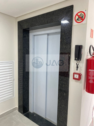 Imagem Imóvel com 1 Quarto à Venda, 39 m² em Capão Da Imbuia - Curitiba Imagem Imóvel com 1 Quarto à Venda, 39 m² em Capão Da Imbuia - Curitiba