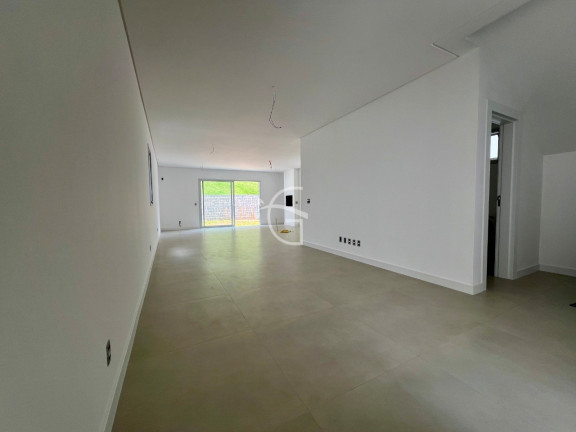 Imagem Sobrado com 3 Quartos à Venda, 346 m² em América - Joinville