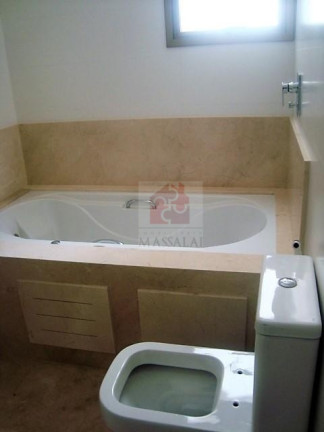 Imagem Apartamento com 3 Quartos à Venda, 236 m² em Vila Ipiranga - Porto Alegre Imagem Apartamento com 3 Quartos à Venda, 236 m² em Vila Ipiranga - Porto Alegre