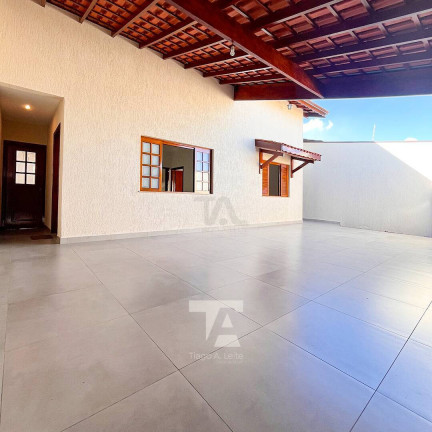 Imagem Casa com 3 Quartos à Venda, 300 m² em Parque São Benedito - Pindamonhangaba Imagem Casa com 3 Quartos à Venda, 300 m² em Parque São Benedito - Pindamonhangaba