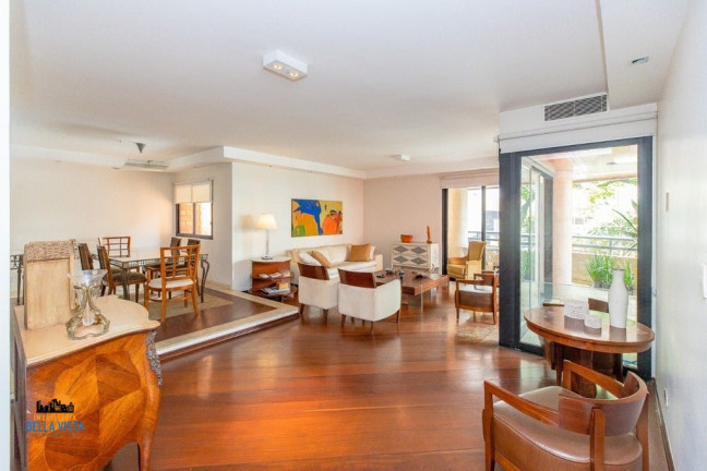 Apartamento com 3 Quartos à Venda,  em Moema - São Paulo