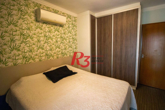 Imagem Apartamento com 3 Quartos à Venda, 127 m² em Gonzaga - Santos