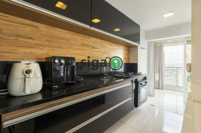 Apartamento com 3 Quartos para Alugar, 200 m² em Cerqueira César - São Paulo