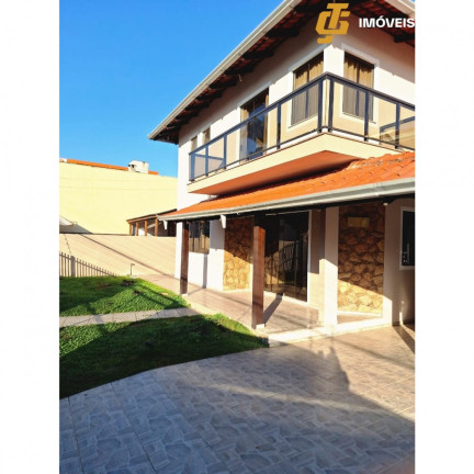 Casa com 5 Quartos à Venda, 518 m² em Centro - Camboriú