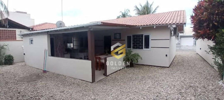 Imagem Casa com 2 Quartos à Venda, 139 m² em Universitário - Tijucas