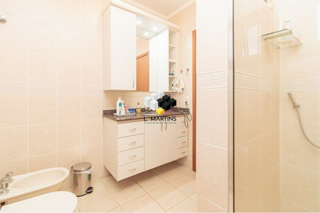 Imagem Casa com 4 Quartos à Venda, 314 m² em Chácara Das Pedras - Porto Alegre Imagem Casa com 4 Quartos à Venda, 314 m² em Chácara Das Pedras - Porto Alegre