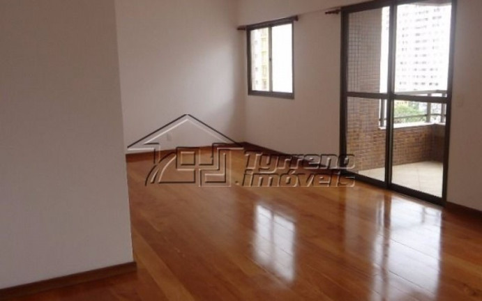 Apartamento com 3 Quartos para Alugar, 102 m² em Vila Adyana - São José Dos Campos
