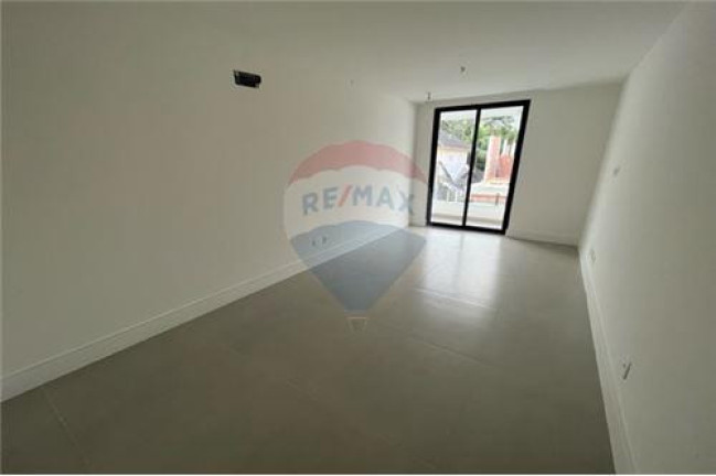 Imagem Casa de Condomínio com 5 Quartos à Venda, 350 m² em Barra Da Tijuca - Rio De Janeiro Imagem Casa de Condomínio com 5 Quartos à Venda, 350 m² em Barra Da Tijuca - Rio De Janeiro