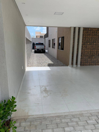 Imagem Casa com 5 Quartos à Venda,  em Cidade Alpha - Eusébio