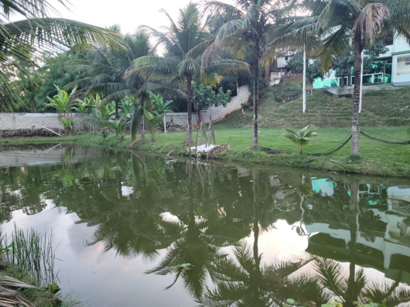 Imóvel com 4 Quartos à Venda,  em Camurugi - Guarapari