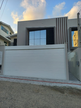 Imagem Sobrado com 3 Quartos à Venda, 120 m² em Morretes - Itapema Imagem Sobrado com 3 Quartos à Venda, 120 m² em Morretes - Itapema
