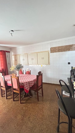 Sobrado com 4 Quartos à Venda, 300 m² em Centro - Franca