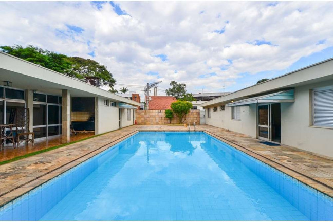 Casa com 4 Quartos à Venda, 595 m² em Jardim Leonor - São Paulo