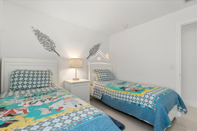 Imagem Casa com 4 Quartos para Alugar ou Temporada, 194 m² em Kissimmee - Orlando