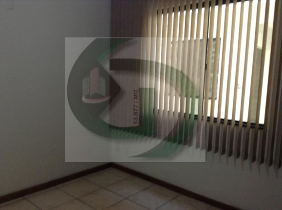 Imagem Casa com 6 Quartos à Venda, 380 m²