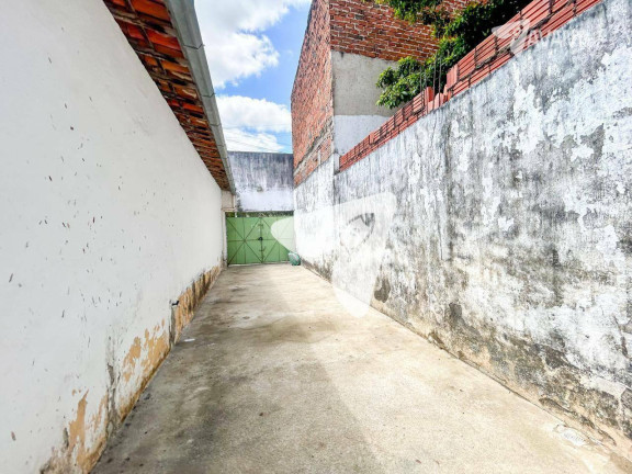 Imagem Casa com 3 Quartos à Venda, 256 m² em Parque Presidente Vargas - Fortaleza Imagem Casa com 3 Quartos à Venda, 256 m² em Parque Presidente Vargas - Fortaleza