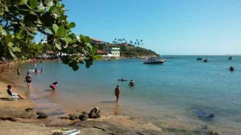 Imagem Casa com 5 Quartos à Venda, 800 m² em Meaipe - Guarapari
