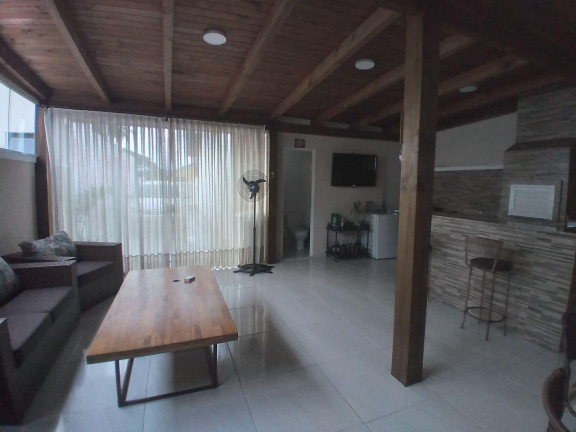 Casa com 2 Quartos à Venda, 80 m² em Conjunto Residencial Esmeralda - Guaratuba