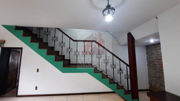Imagem Casa com 3 Quartos à Venda, 240 m² em Ipanema - Porto Alegre Imagem Casa com 3 Quartos à Venda, 240 m² em Ipanema - Porto Alegre