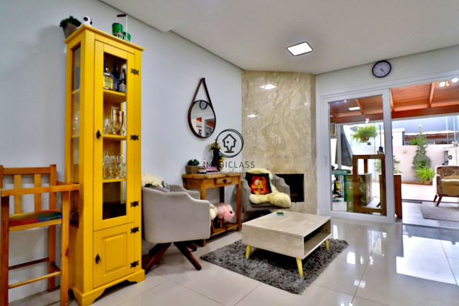 Imagem Casa com 2 Quartos à Venda, 170 m² em Alto Petrópolis - Porto Alegre Imagem Casa com 2 Quartos à Venda, 170 m² em Alto Petrópolis - Porto Alegre