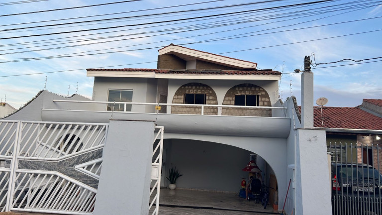 Casa com 3 Quartos à Venda, 330 m² em Jardim Germiniani - Sorocaba