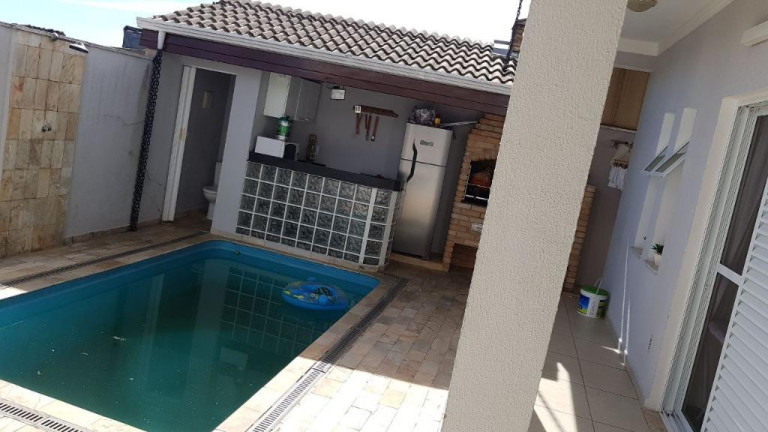 Imagem Casa com 3 Quartos à Venda, 245 m² em Vila Santo Antônio - Votorantim Imagem Casa com 3 Quartos à Venda, 245 m² em Vila Santo Antônio - Votorantim
