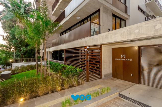 Imagem Imóvel com 3 Quartos à Venda, 184 m² em Rio Branco - Porto Alegre Imagem Imóvel com 3 Quartos à Venda, 184 m² em Rio Branco - Porto Alegre