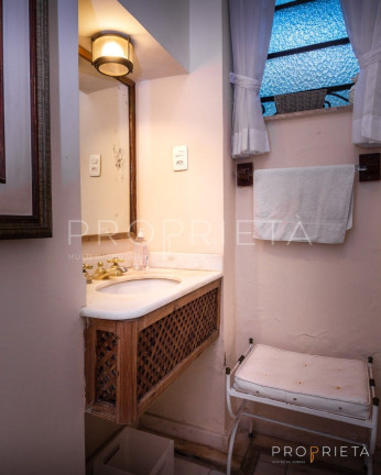 Imagem Casa com 7 Quartos à Venda, 700 m² em Leblon - Rio De Janeiro Imagem Casa com 7 Quartos à Venda, 700 m² em Leblon - Rio De Janeiro