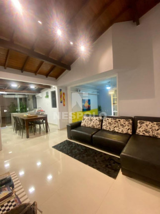 Imagem Apartamento com 2 Quartos à Venda, 102 m² em Centro - Balneario Camboriu