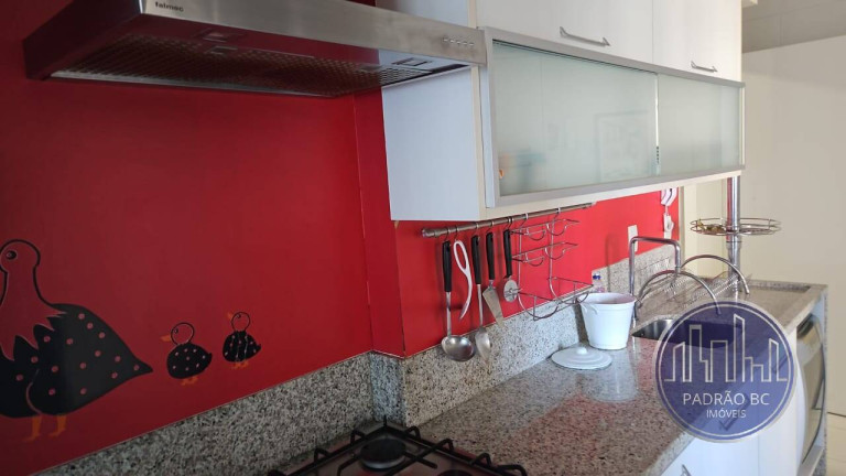 Imagem Apartamento com 3 Quartos à Venda, 100 m² em Centro - Balneário Camboriú Imagem Apartamento com 3 Quartos à Venda, 100 m² em Centro - Balneário Camboriú