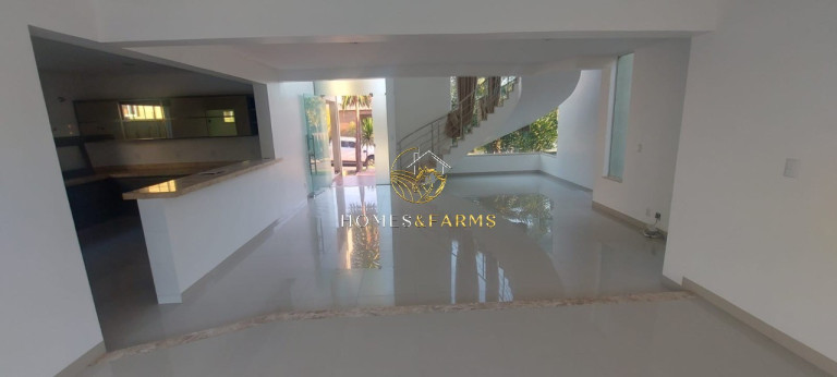 Casa com 3 Quartos para Alugar,  em Condomínio Do Lago - Goiânia