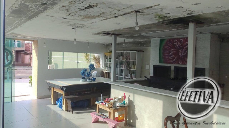 Imagem Casa com 5 Quartos à Venda, 400 m² em Cajuru - Curitiba